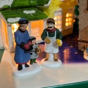 Dept 56 figures- hot dog vendor and Mom with boy with single tower